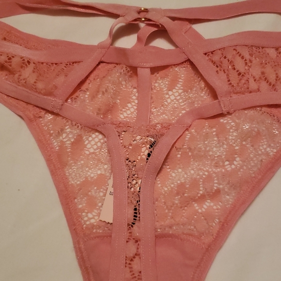 Victoria secret woman thong - Picture 6 of 10